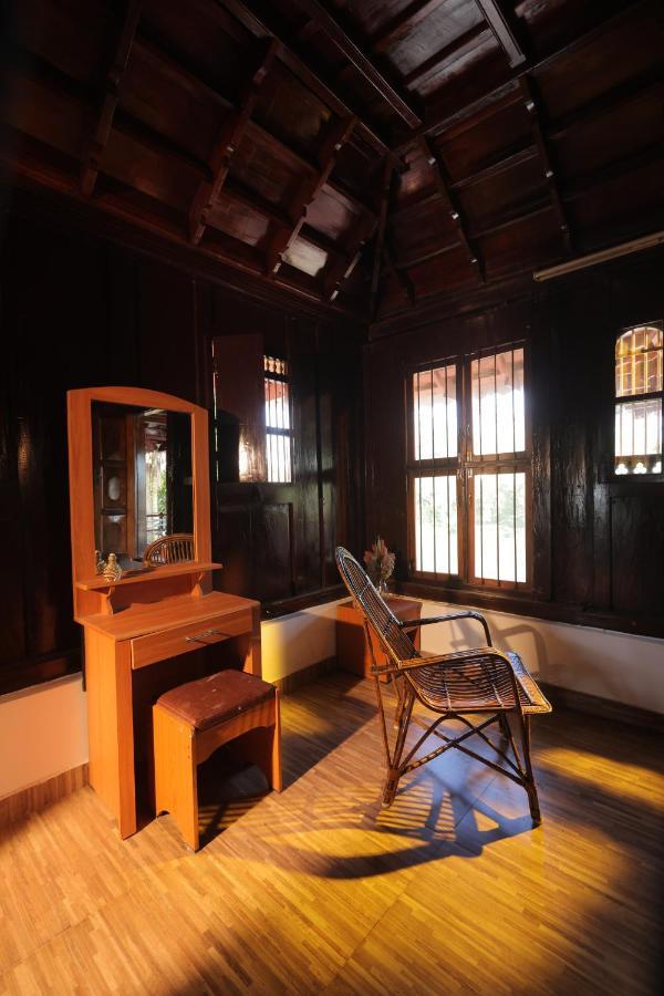 Mountde Kumarakom Exterior photo
